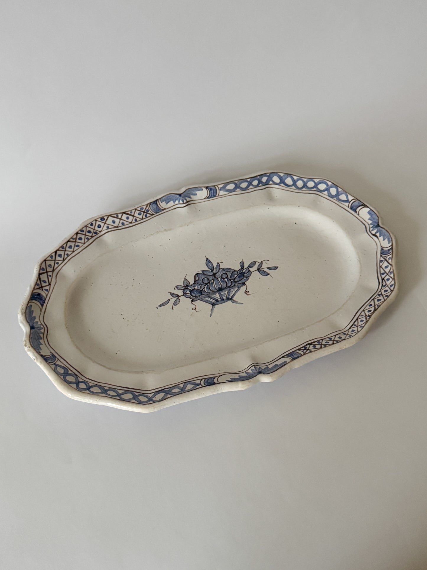 Decorative faience platter